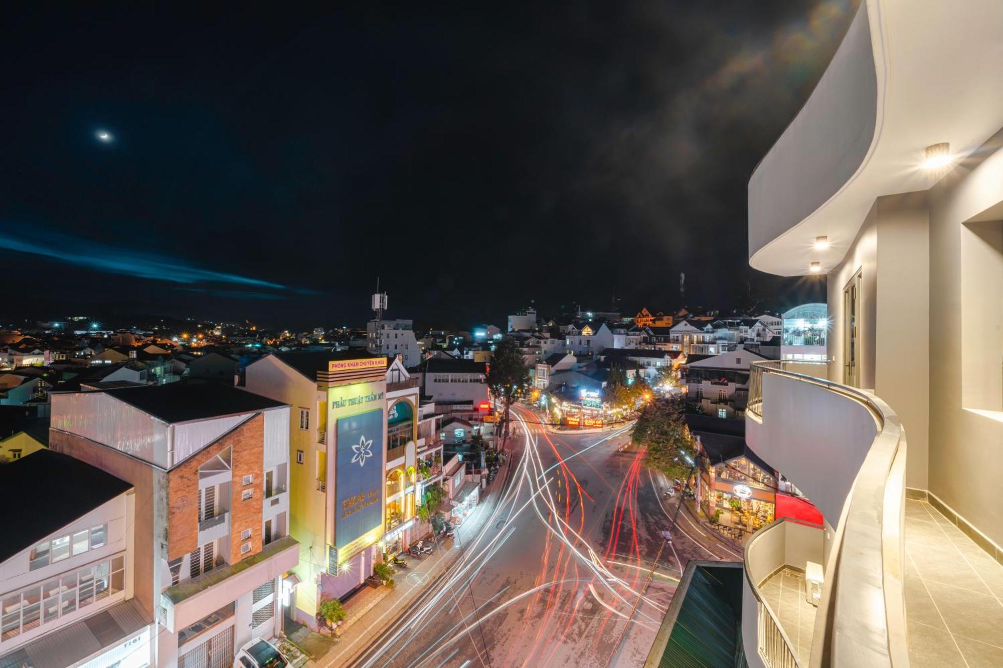 דה לאט Ttr Central Apart Hotel מראה חיצוני תמונה